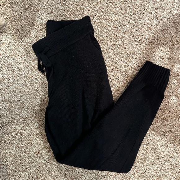 COPY - Soft Abercrombie sweatpants hardly ever worn - Picture 1 of 1